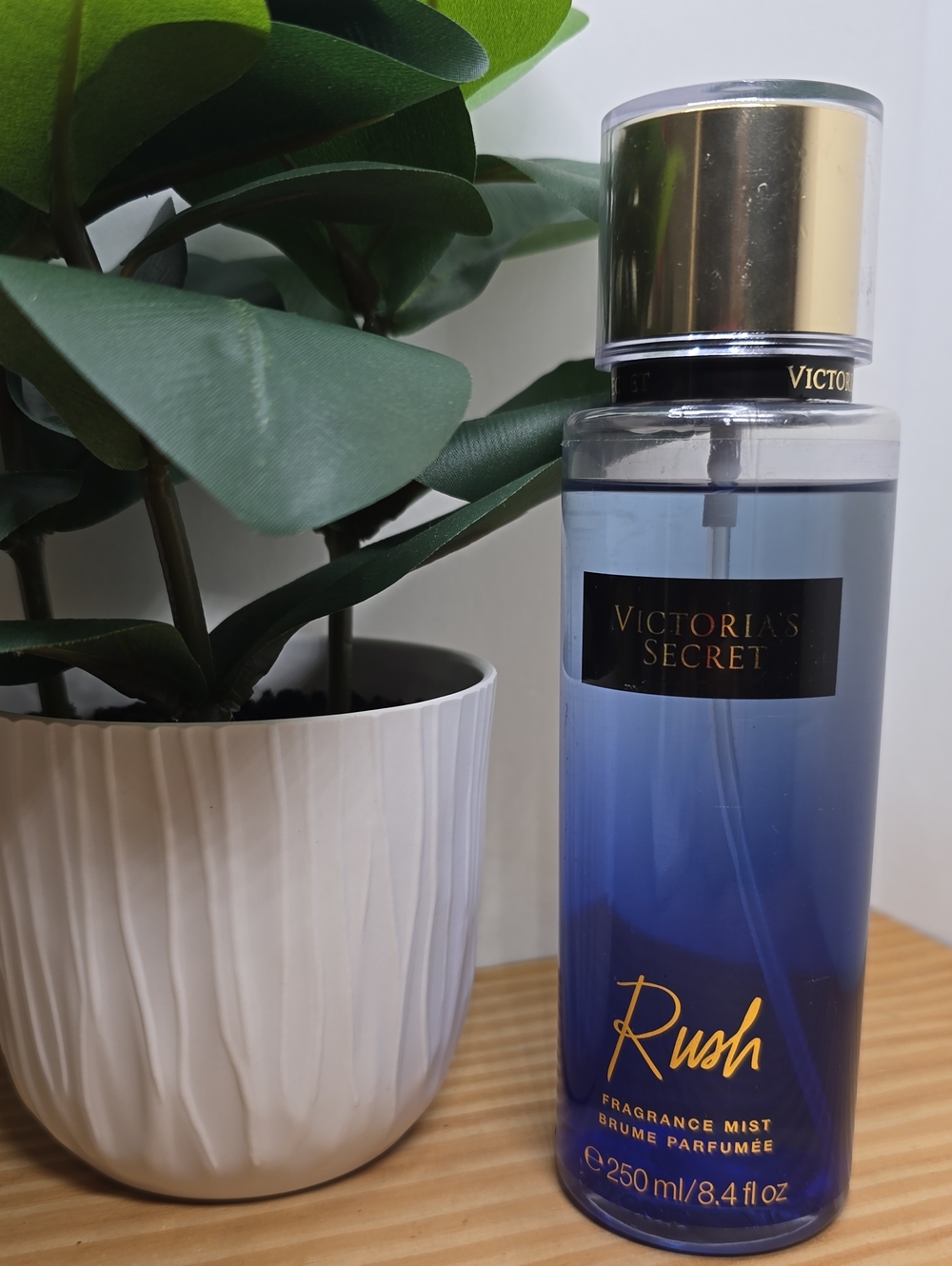 Victoria's Secret Rush Fragrance Mist - 8.4 Oz